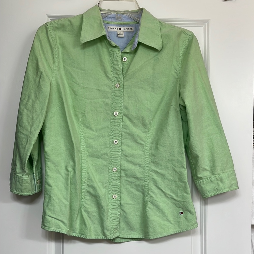 Tommy Hilfiger light Green Button down 3/4 sleeve shirt
